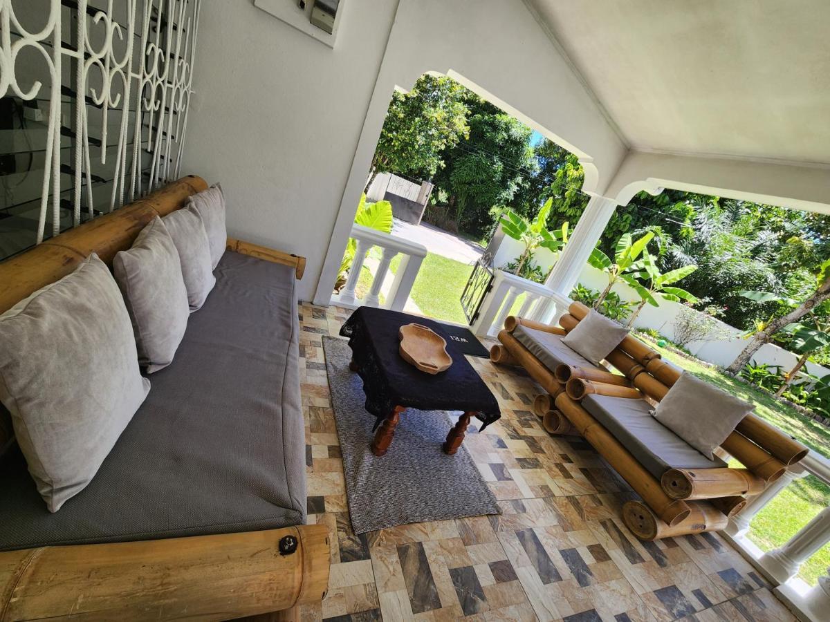 Kaz Memel Villa *